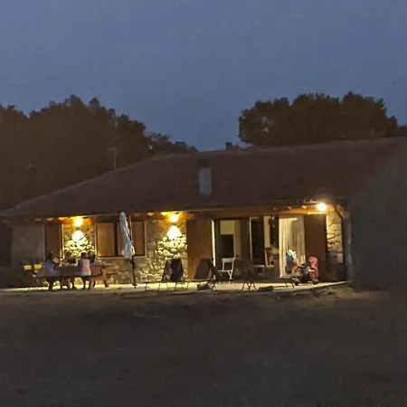 La Casaca En Plena Sierra De Gredos فيلة Los Narros